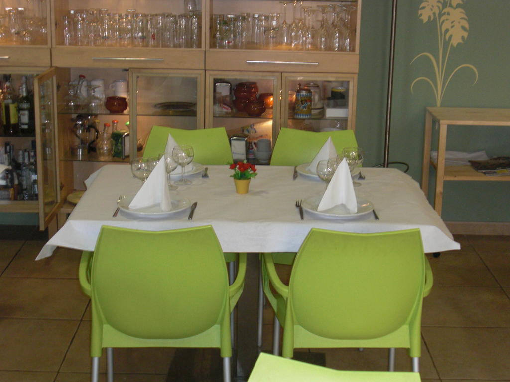 Ca La Conxita Hostal & Restaurante Hotel La Vajol Buitenkant foto