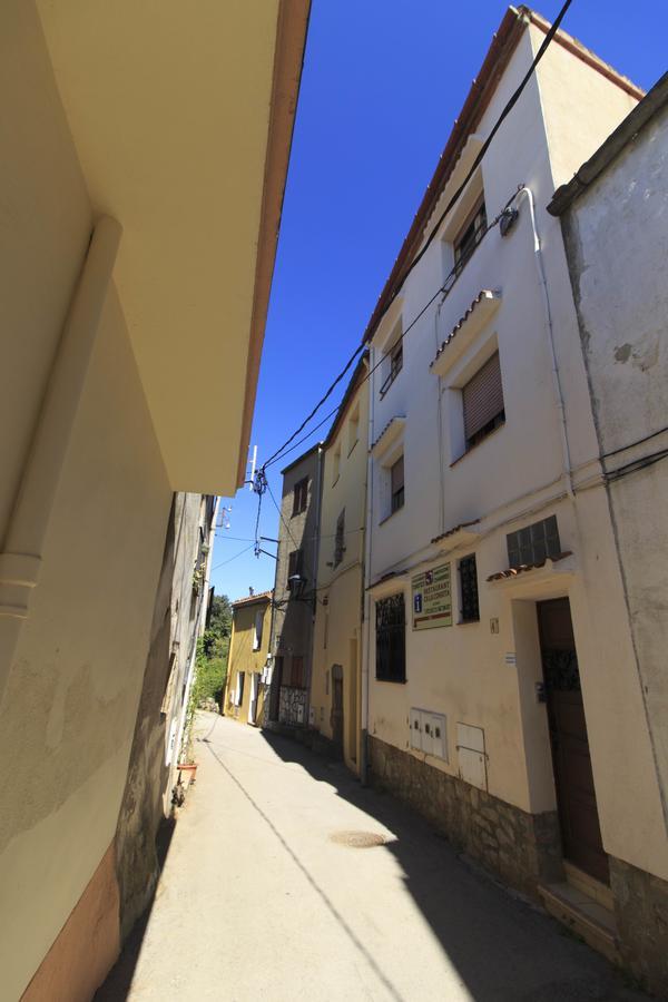 Ca La Conxita Hostal & Restaurante Hotel La Vajol Buitenkant foto